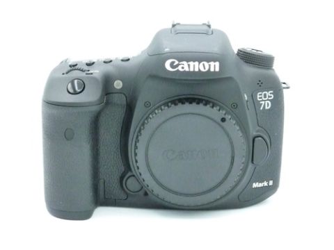  Canon EOS 7D Mark II Body Only (USED)