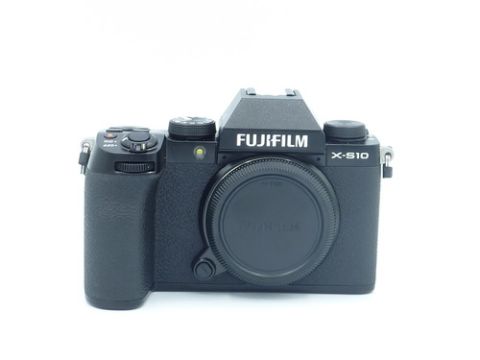 FUJIFILM X-S10 Mirrorless Camera (USED)